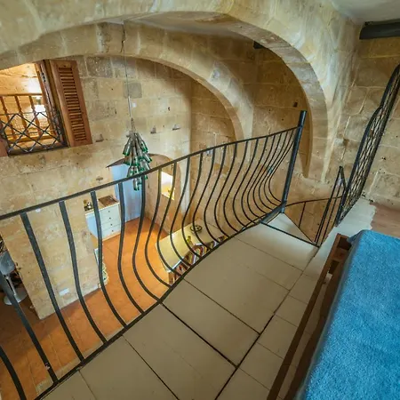 Pa- Pandora's Loft * Valletta