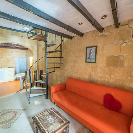 Pa- Pandora's Loft Apartment
