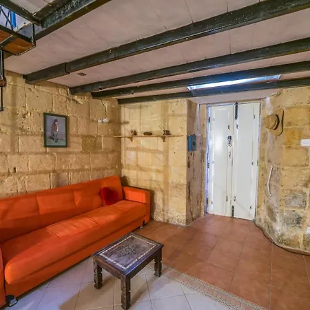 Pa- Pandora's Loft
